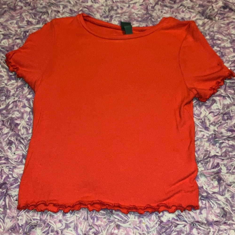 Crop top with ruffled bottom